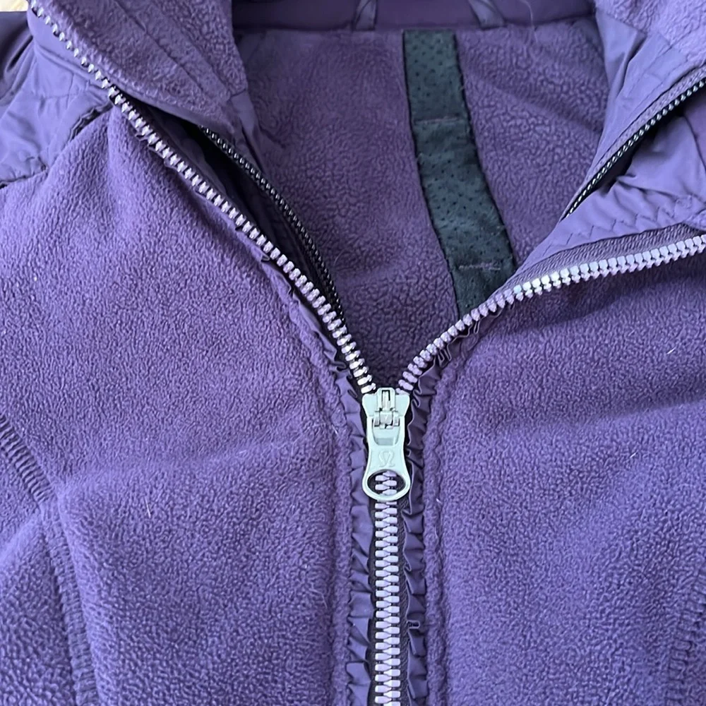 Lululemon Fleecy Keen Jacket size 4 purple